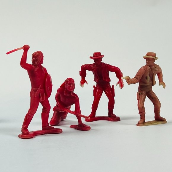 Vintage 13 Toys Plastic Cowboys & Indians  2.5"-3" Figures Red, Green & Yellow - Picture 5 of 8